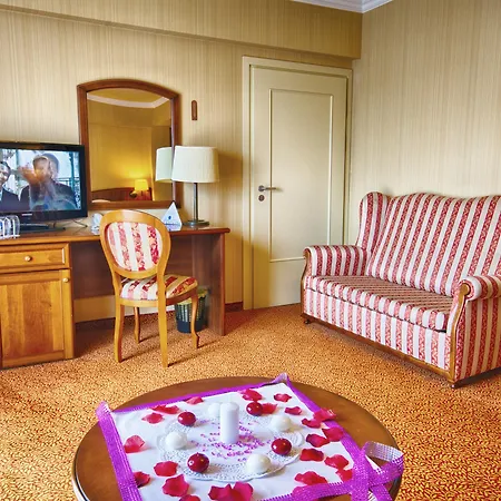 Delfin Spa&wellness מלון 4*