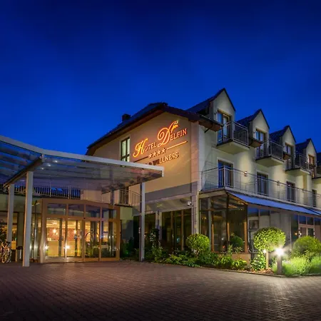 Delfin Spa&wellness מלון דומבקי