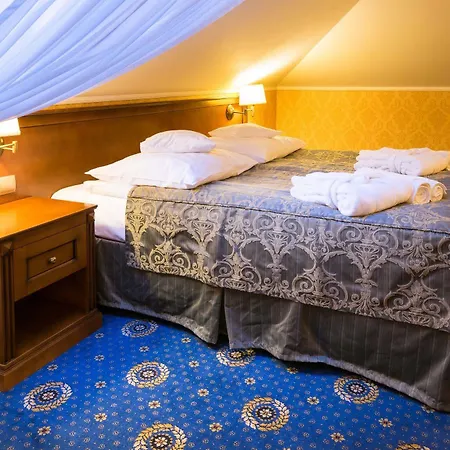 Delfin Spa&wellness מלון דומבקי